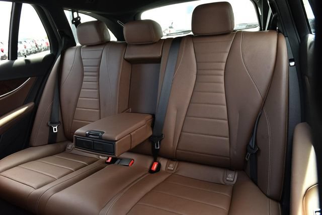 Used 2017 Mercedes-Benz E 400 4MATIC Wagon image 24