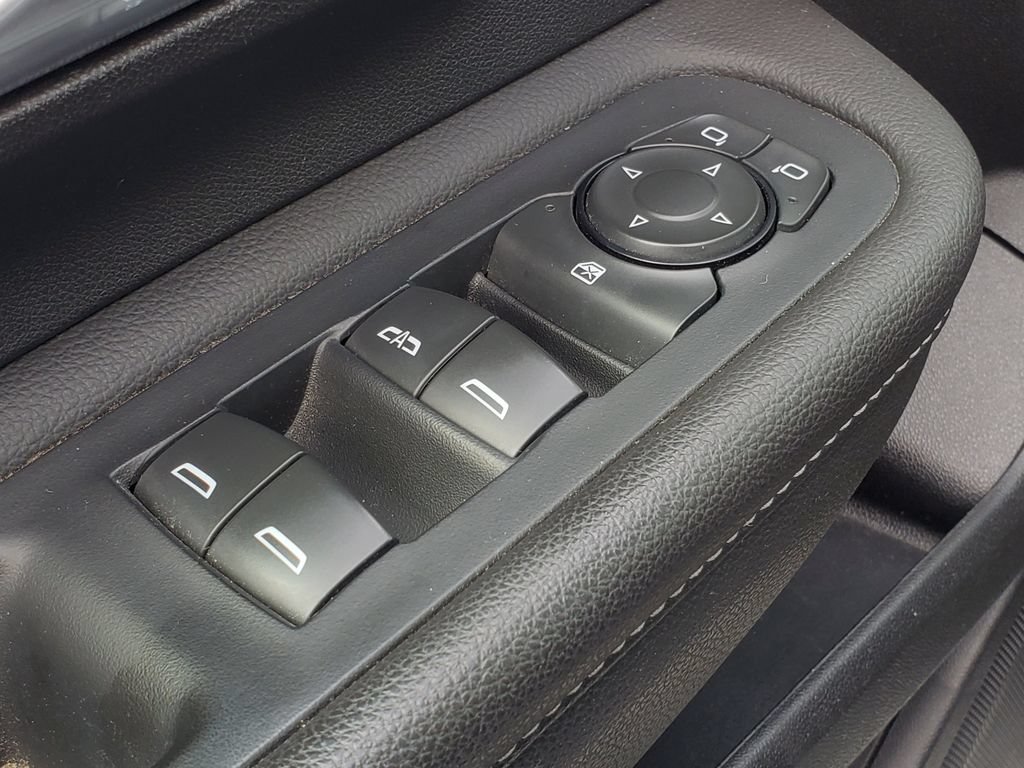 Used 2022 GMC Terrain SLE w/ Driver Convenience Package AWD/4WD image 8
