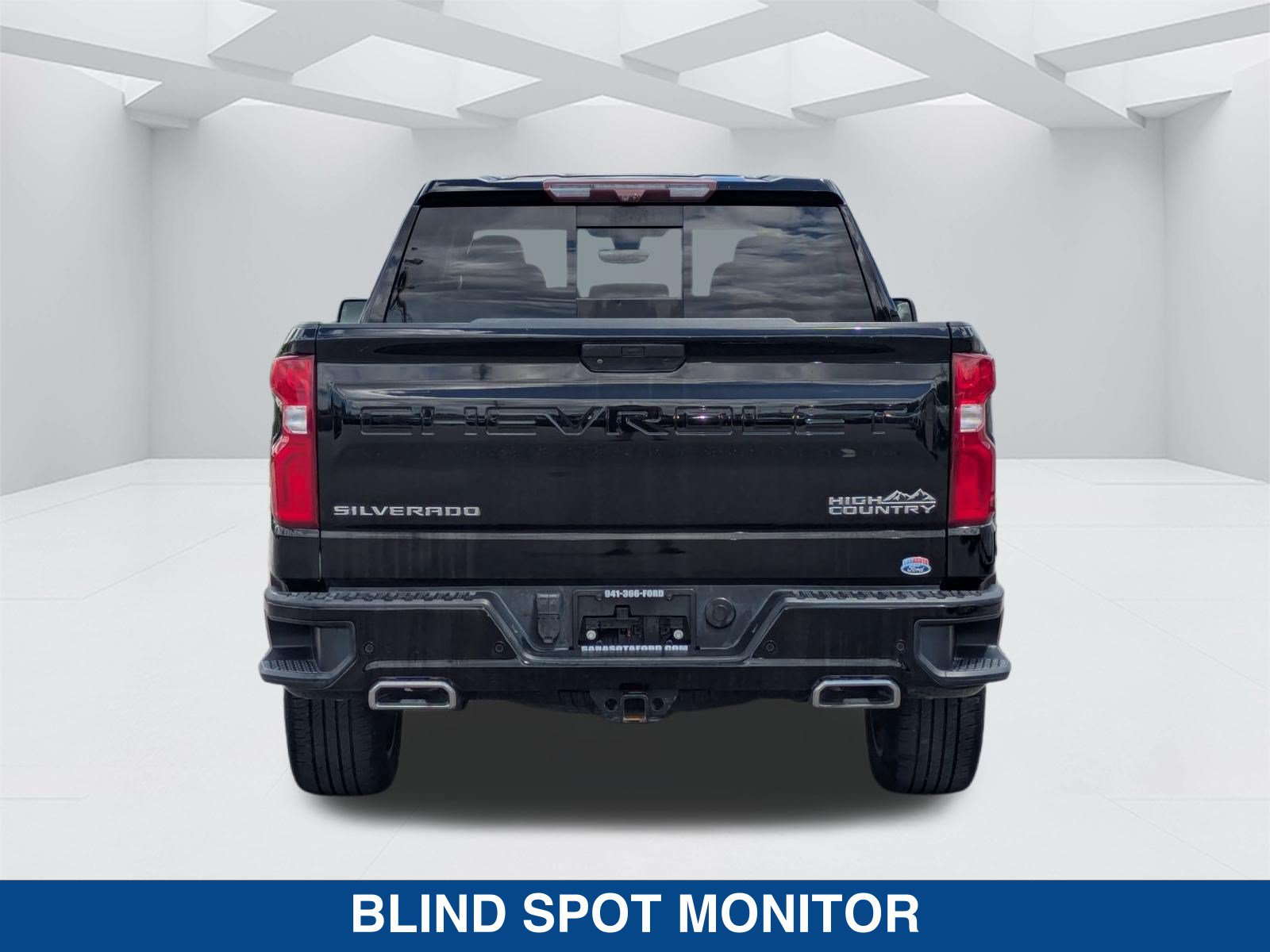 Used 2020 Chevrolet Silverado 1500 High Country w/ Technology Package AWD/4WD image 6