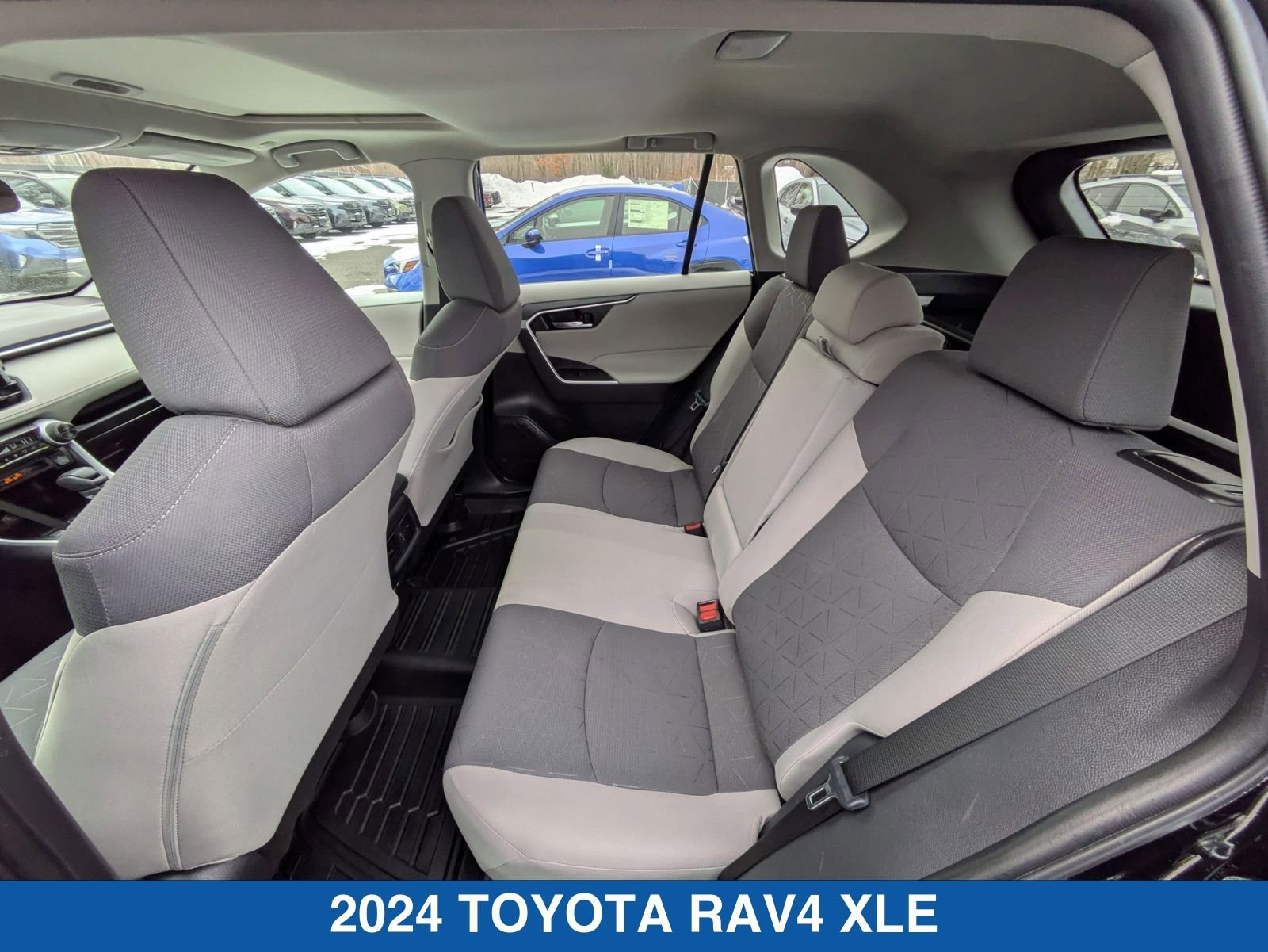 Used 2024 Toyota RAV4 XLE w/ Convenience Package image 31