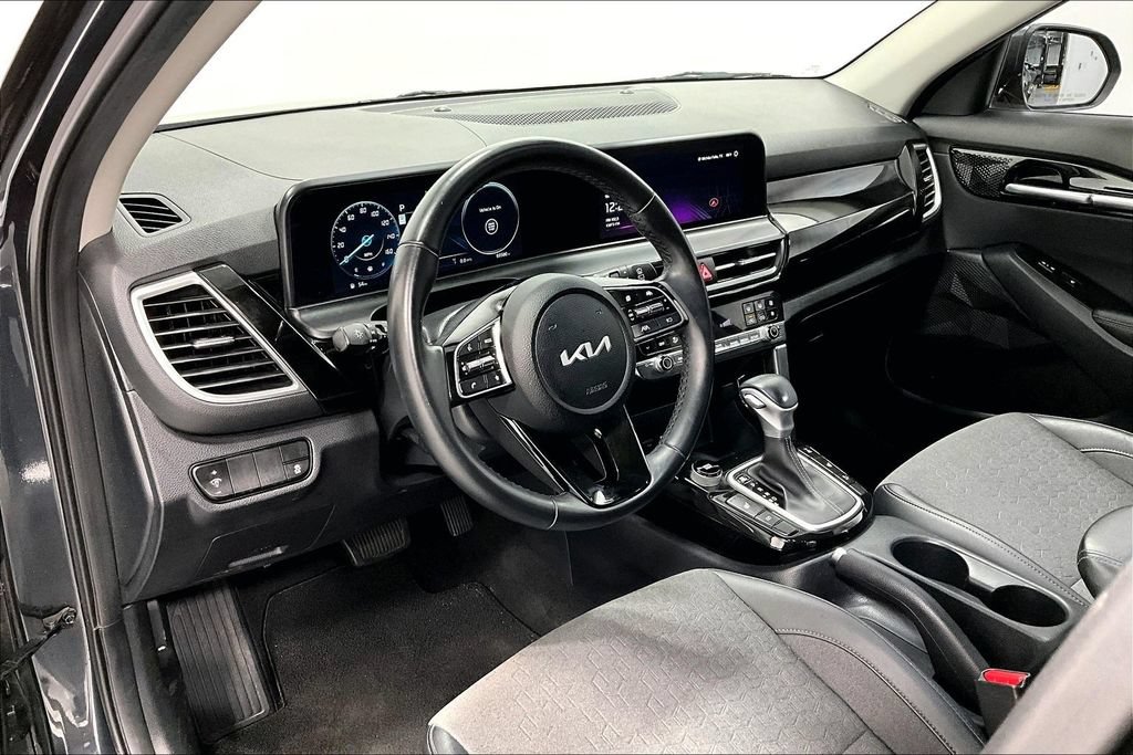 Used 2024 Kia Seltos X-Line AWD/4WD image 16