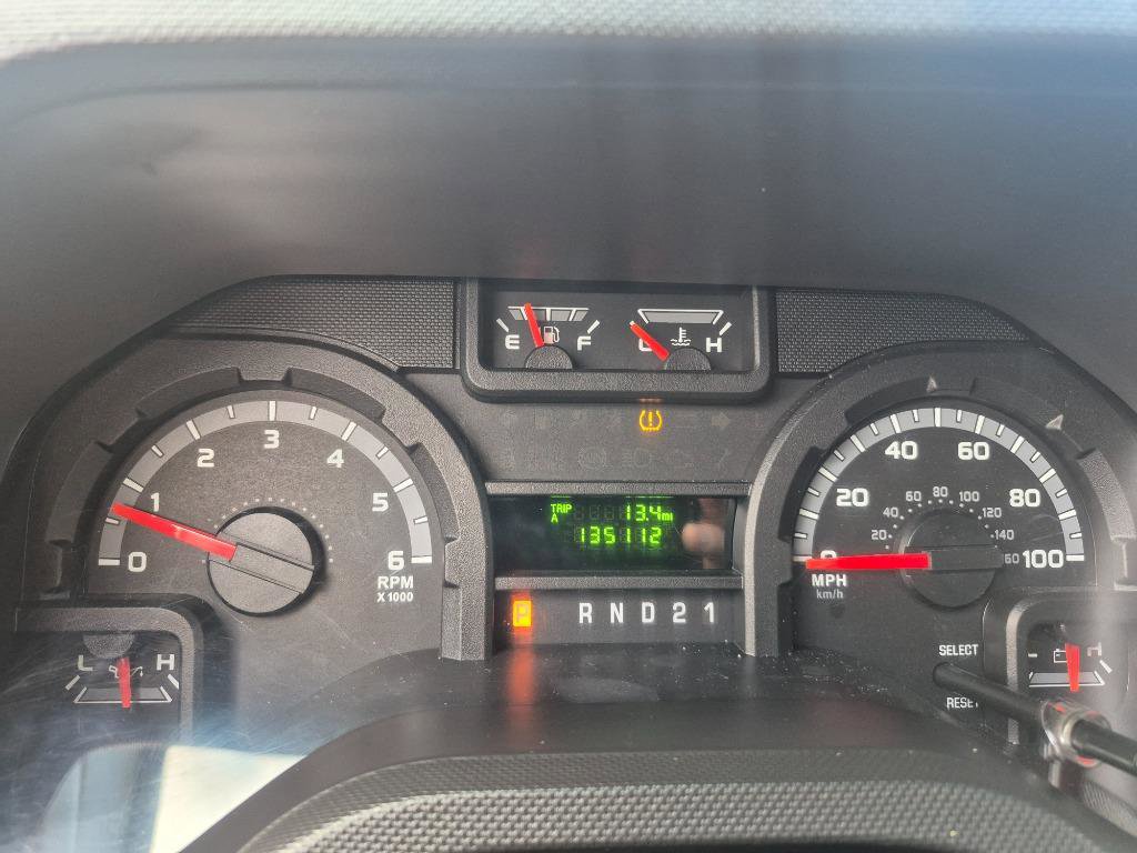 Used 2014 Ford E-250 and Econoline 250 w/ Power Group RWD image 12