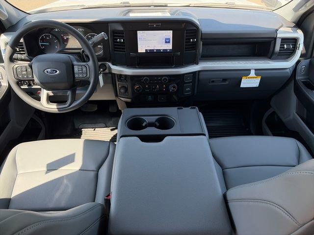 New 2026 Ford F550 4x4 Crew Cab image 9