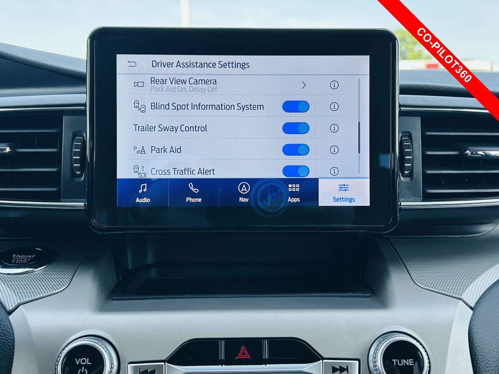 Used 2023 Ford Explorer XLT w/ Equipment Group 202A AWD/4WD image 9