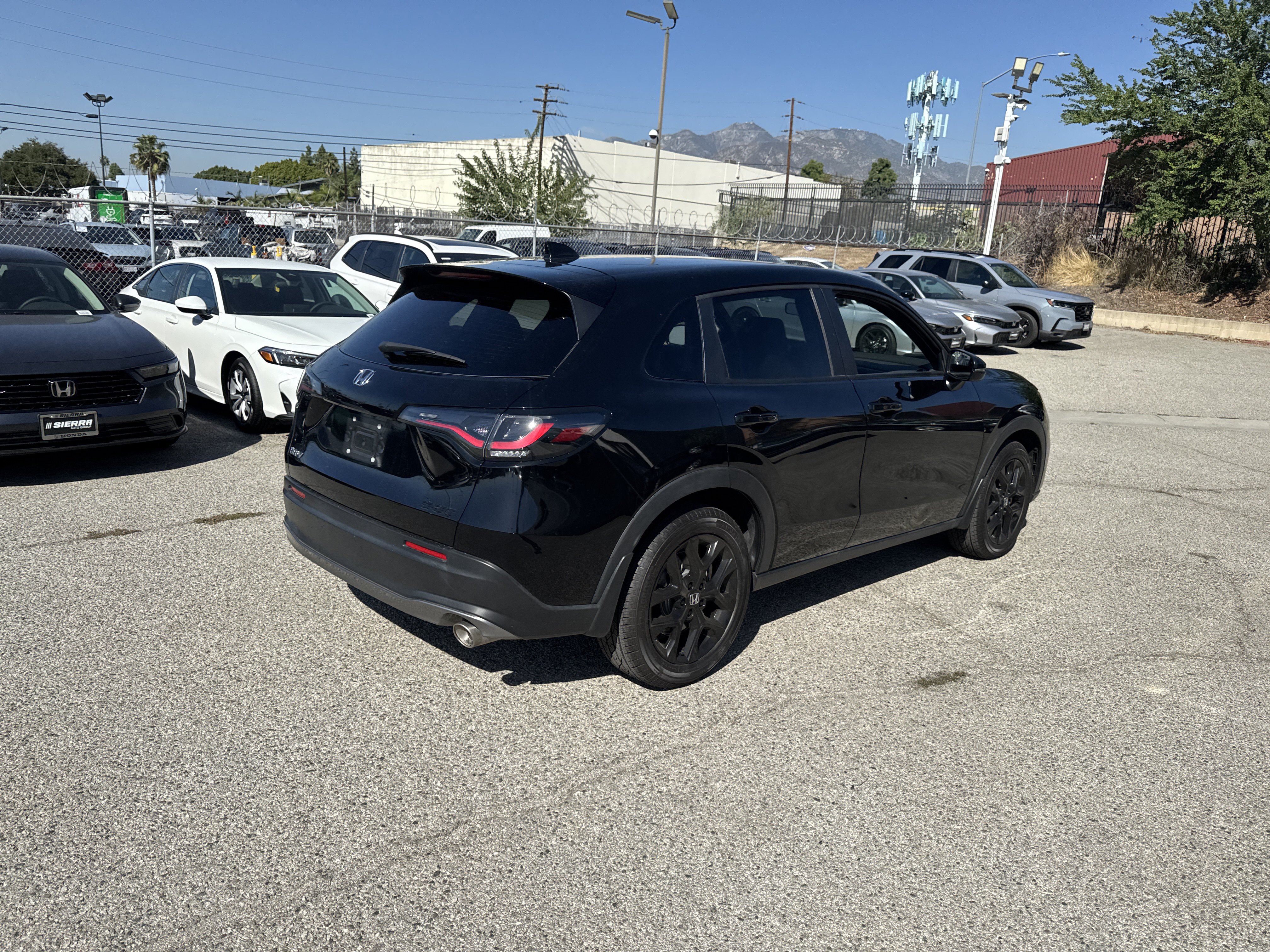 Used 2024 Honda HR-V Sport image 4