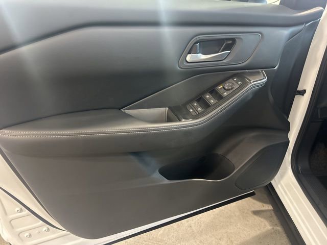 New 2026 Nissan Rogue SV w/ Cold Weather Package AWD/4WD image 14