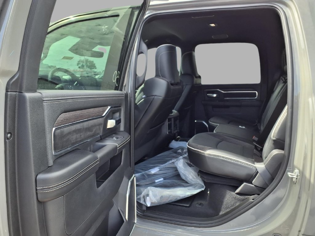 New 2027 RAM 2500 Laramie AWD/4WD image 22