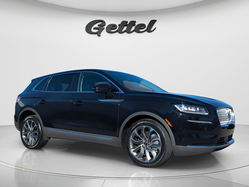 Used 2022 Lincoln Nautilus Reserve image 3