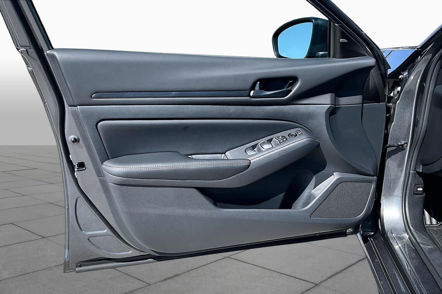 New 2026 Nissan Altima 2.5 SV FWD image 10