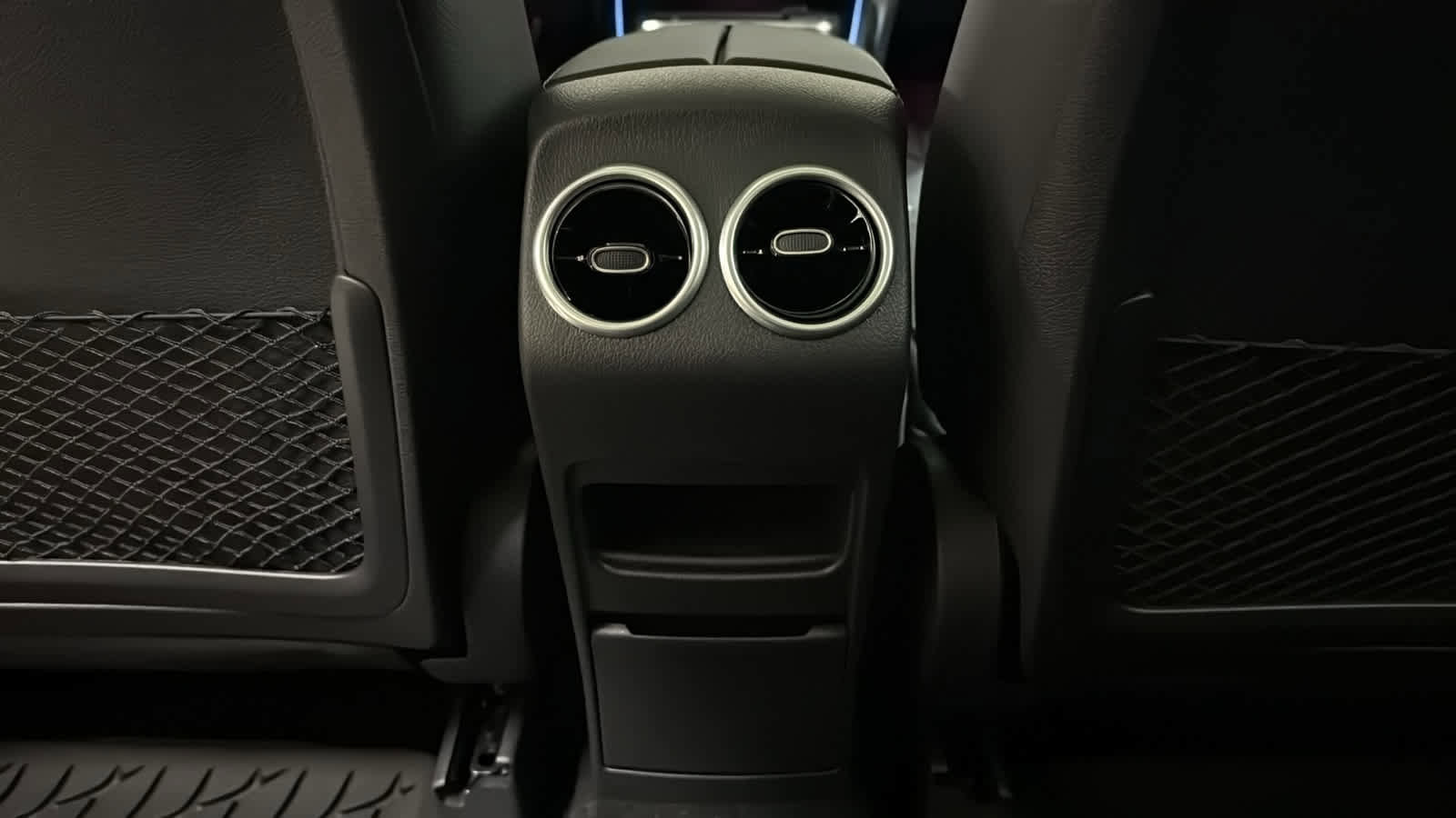 New 2026 Mercedes-Benz GLB 250 4MATIC image 29