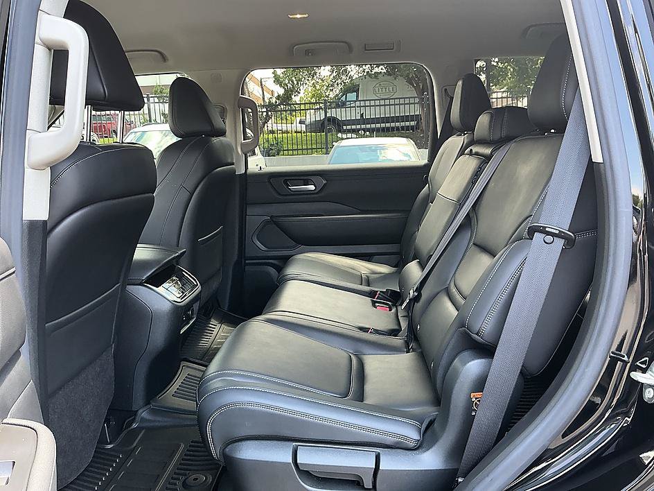 Certified 2025 Nissan Armada SV RWD image 24