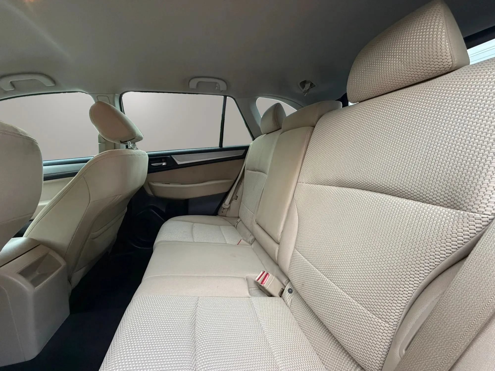 Used 2016 Subaru Outback 2.5i Premium AWD/4WD image 12