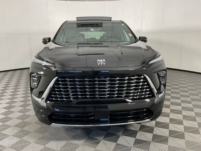 Used 2025 Buick Enclave Avenir w/ Super Cruise Package FWD image 2