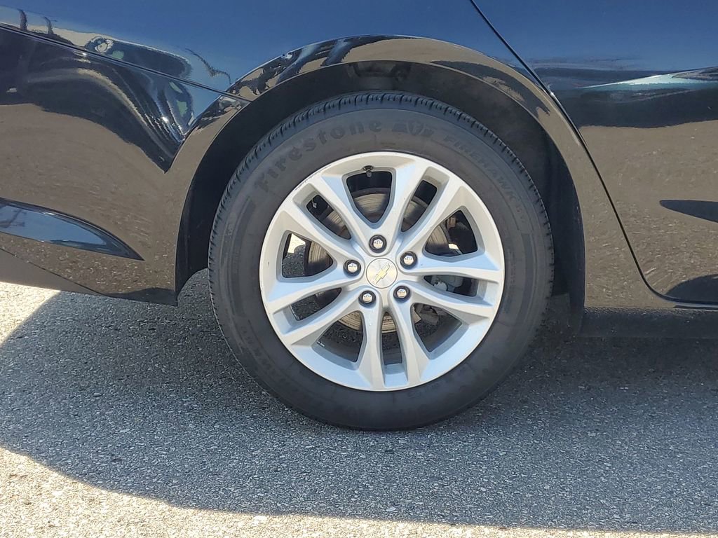 Used 2017 Chevrolet Malibu LT FWD image 5