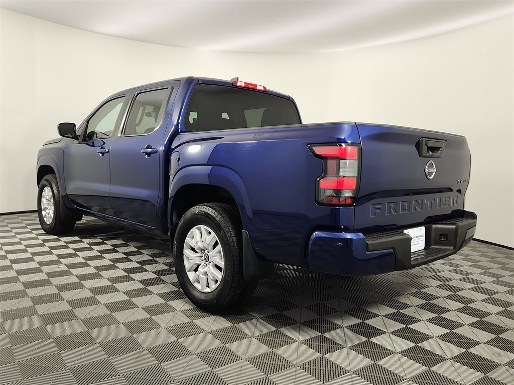Used 2022 Nissan Frontier SV image 3
