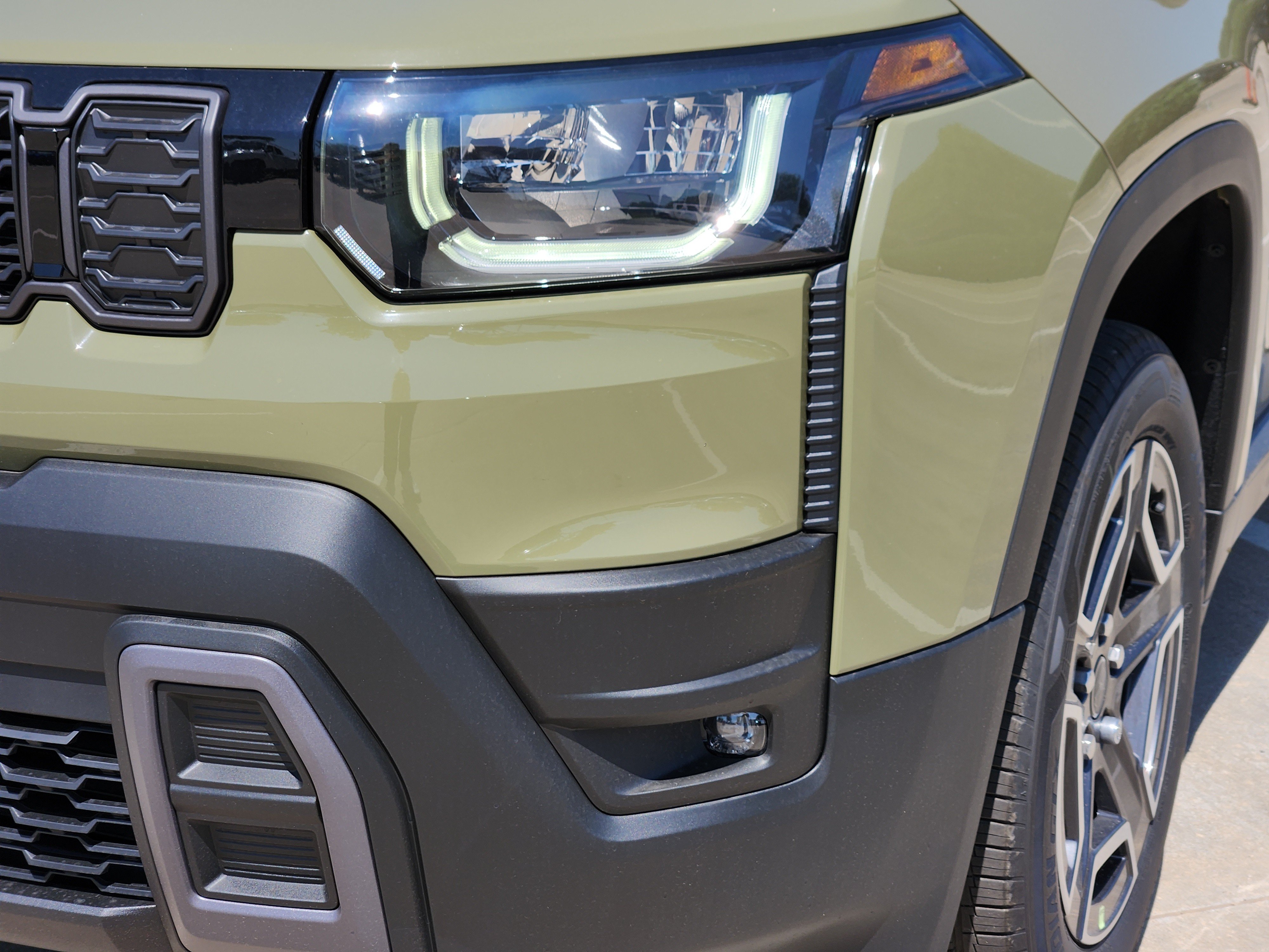 New 2026 Jeep Cherokee Laredo AWD/4WD image 6