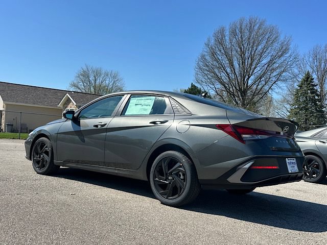 Used 2026 Hyundai Elantra Sport FWD image 6