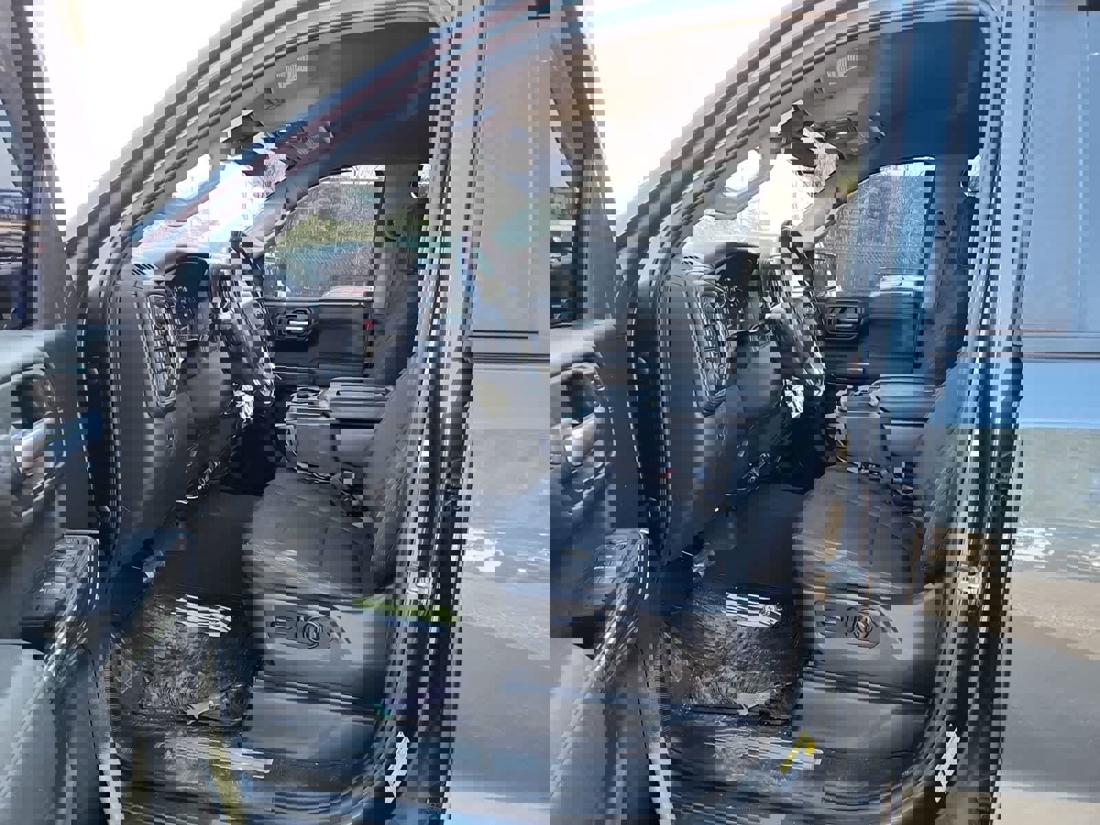 Used 2021 Chevrolet Silverado 1500 RST w/ Z71 Off-Road Package image 15