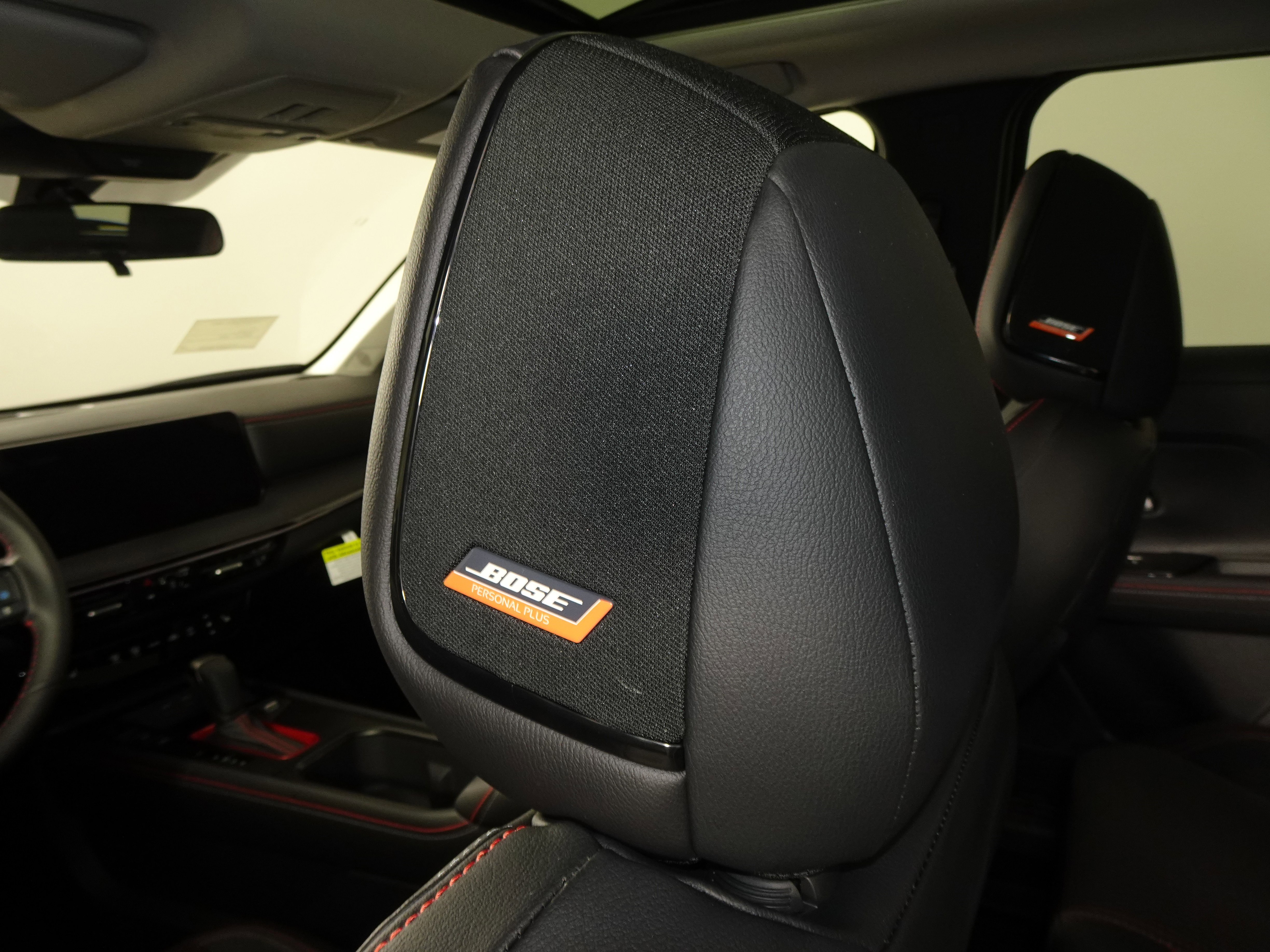 New 2025 Nissan Kicks SR w/ SR Premium Package image 32