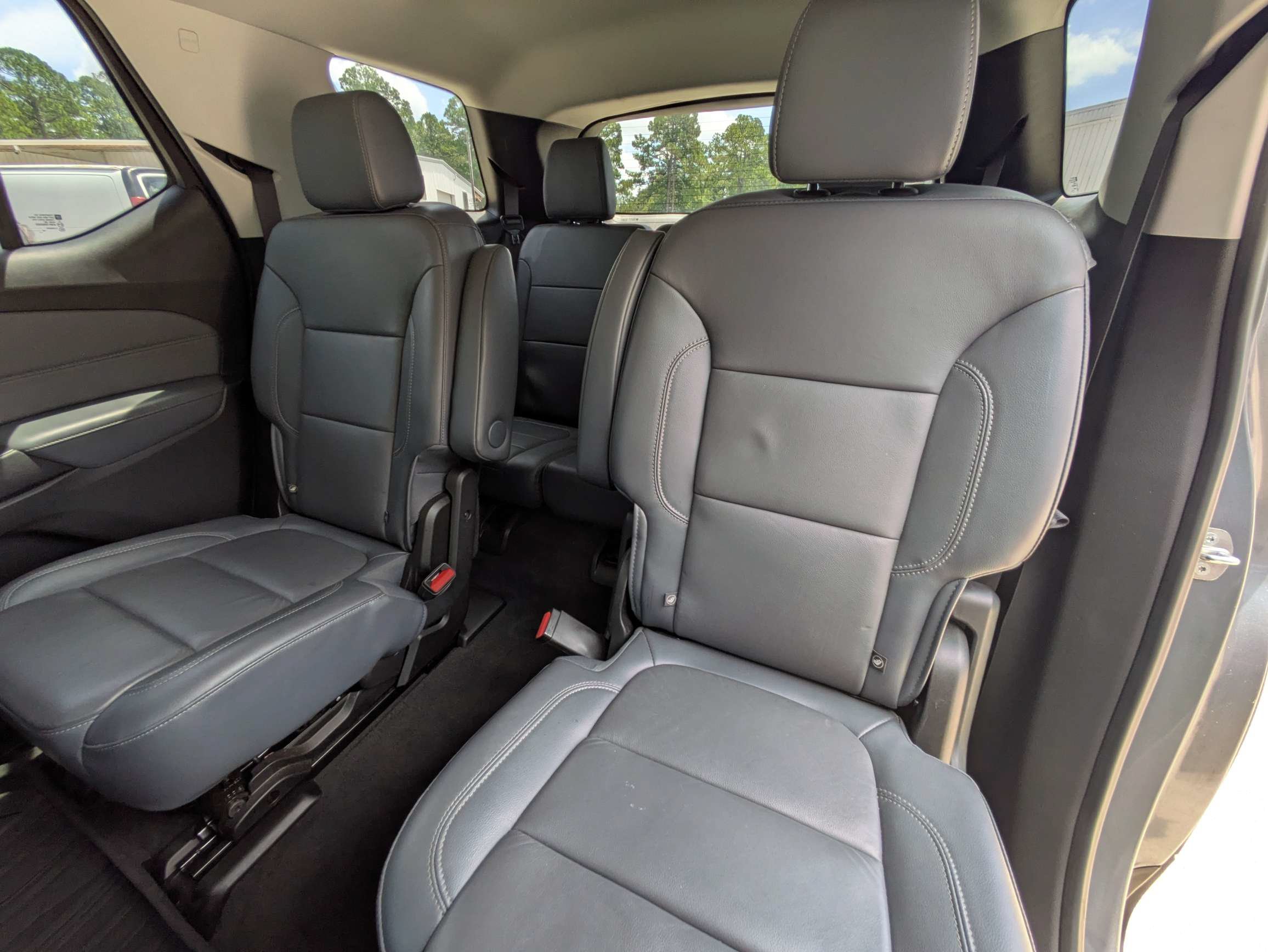 Certified 2019 Chevrolet Traverse LT w/ LT Premium Package FWD image 9