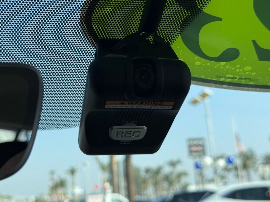 Certified 2023 Nissan Kicks SR w/ Interior Electronics Package image 32