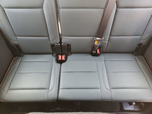 Used 2025 GMC Yukon AT4 image 35