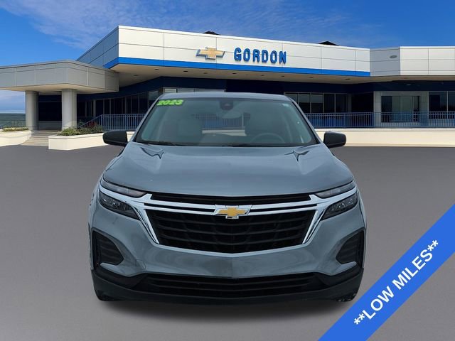 Used 2023 Chevrolet Equinox LS w/ LS Convenience Package image 2