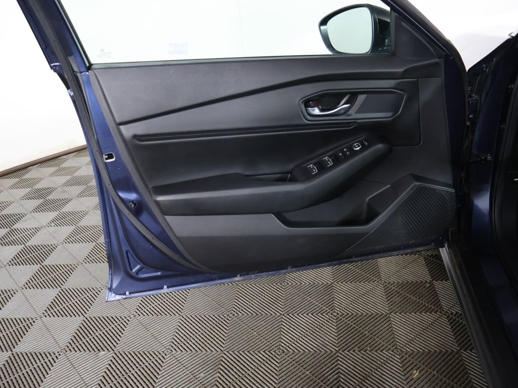 Used 2025 Honda Accord SE image 23