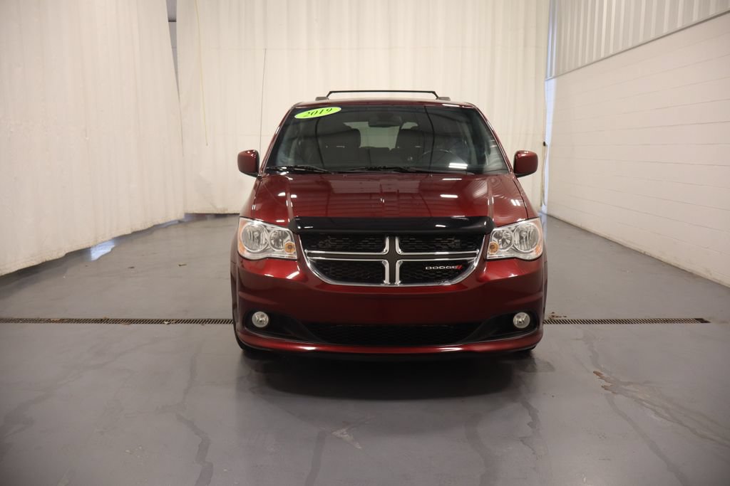 Certified 2019 Dodge Grand Caravan SXT FWD image 3