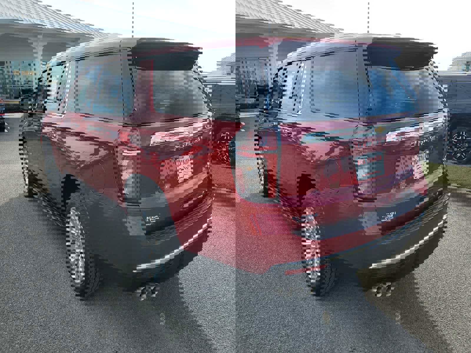 Certified 2024 Chevrolet Suburban Premier w/ Premium Package image 3