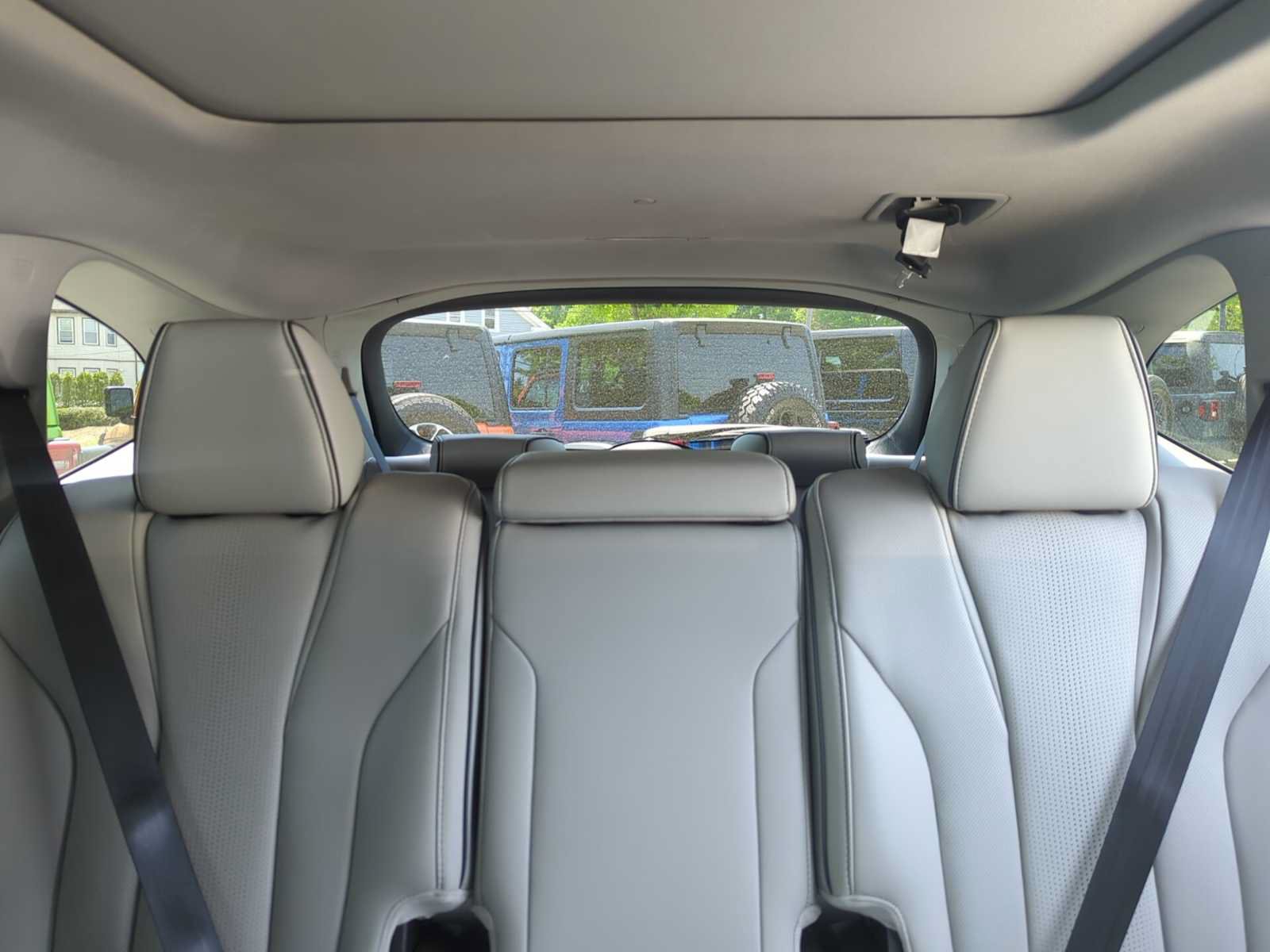 Used 2023 Acura MDX SH-AWD w/ Advance Package image 25