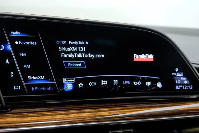 Used 2021 Cadillac Escalade ESV Premium Luxury AWD/4WD image 42
