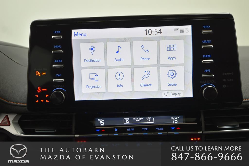 Used 2024 Toyota Sienna XSE AWD/4WD image 31