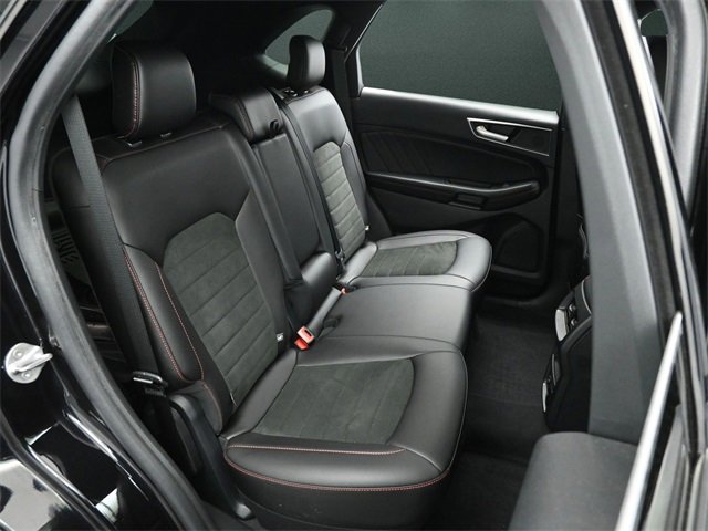 Used 2021 Ford Edge ST-Line image 18