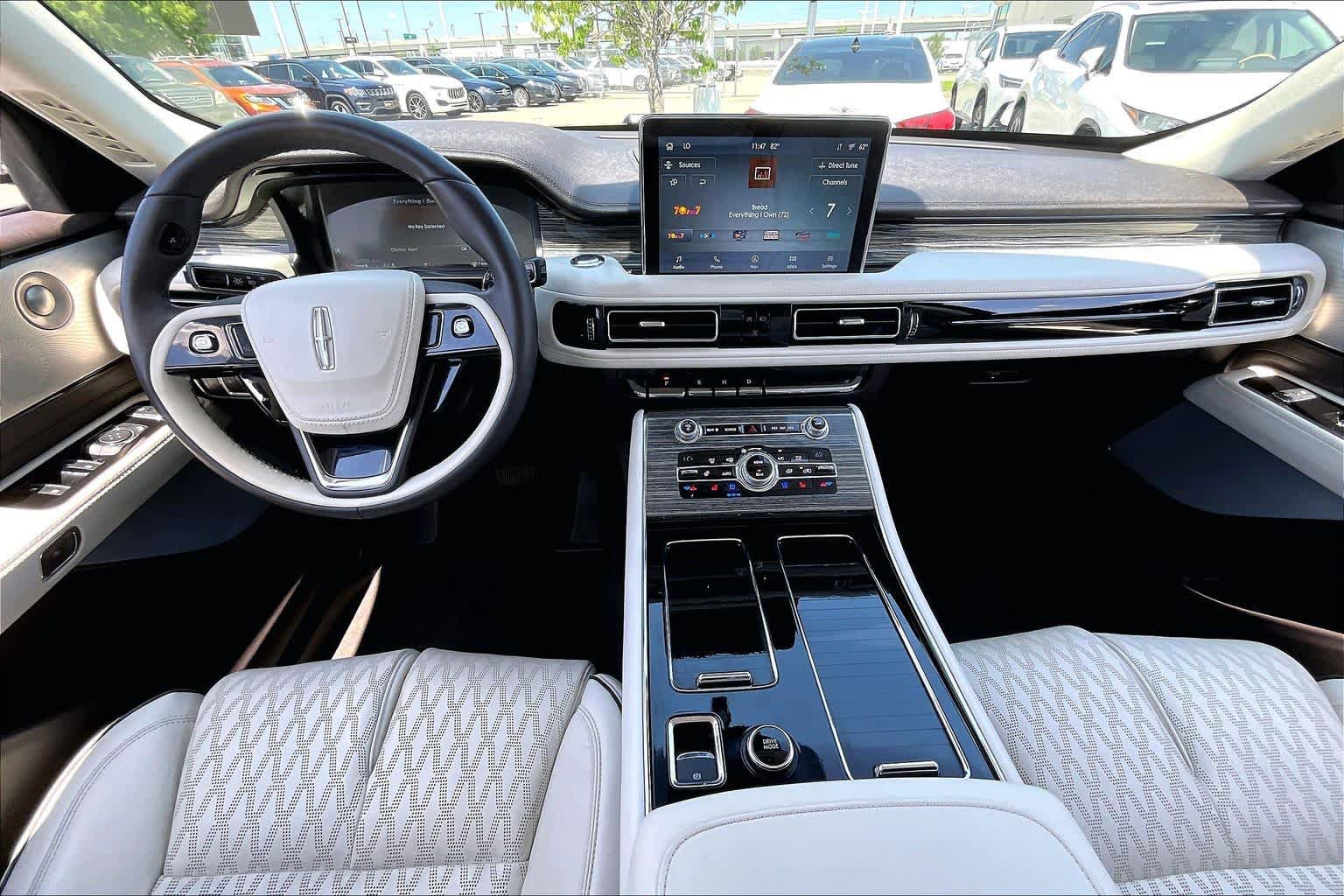 Used 2020 Lincoln Aviator Black Label w/ Dynamic Handling Package AWD/4WD image 13