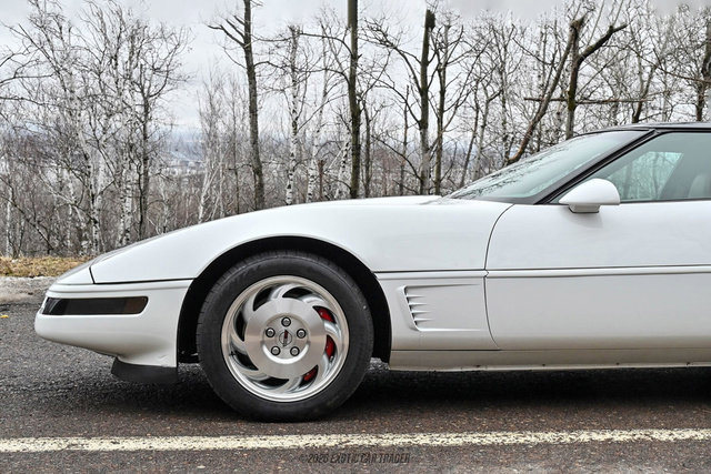 Used 1995 Chevrolet Corvette Coupe image 4