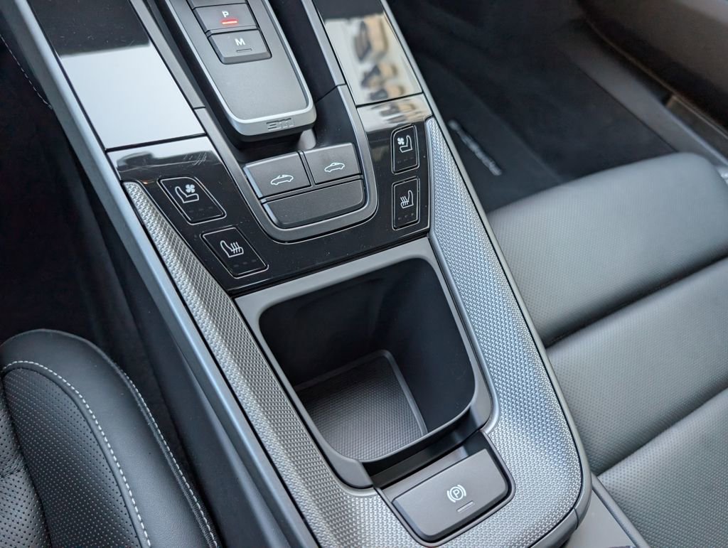 Certified 2021 Porsche 911 Targa 4 w/ Premium Package image 17