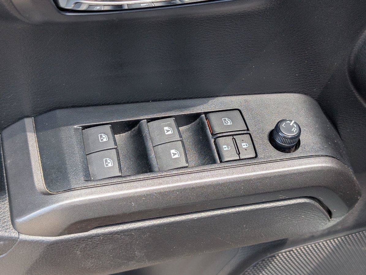 Used 2023 Toyota Tacoma TRD Off-Road AWD/4WD image 20