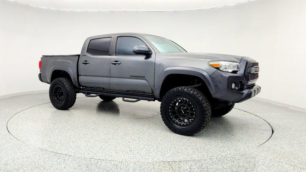 Used 2018 Toyota Tacoma SR5 image 3
