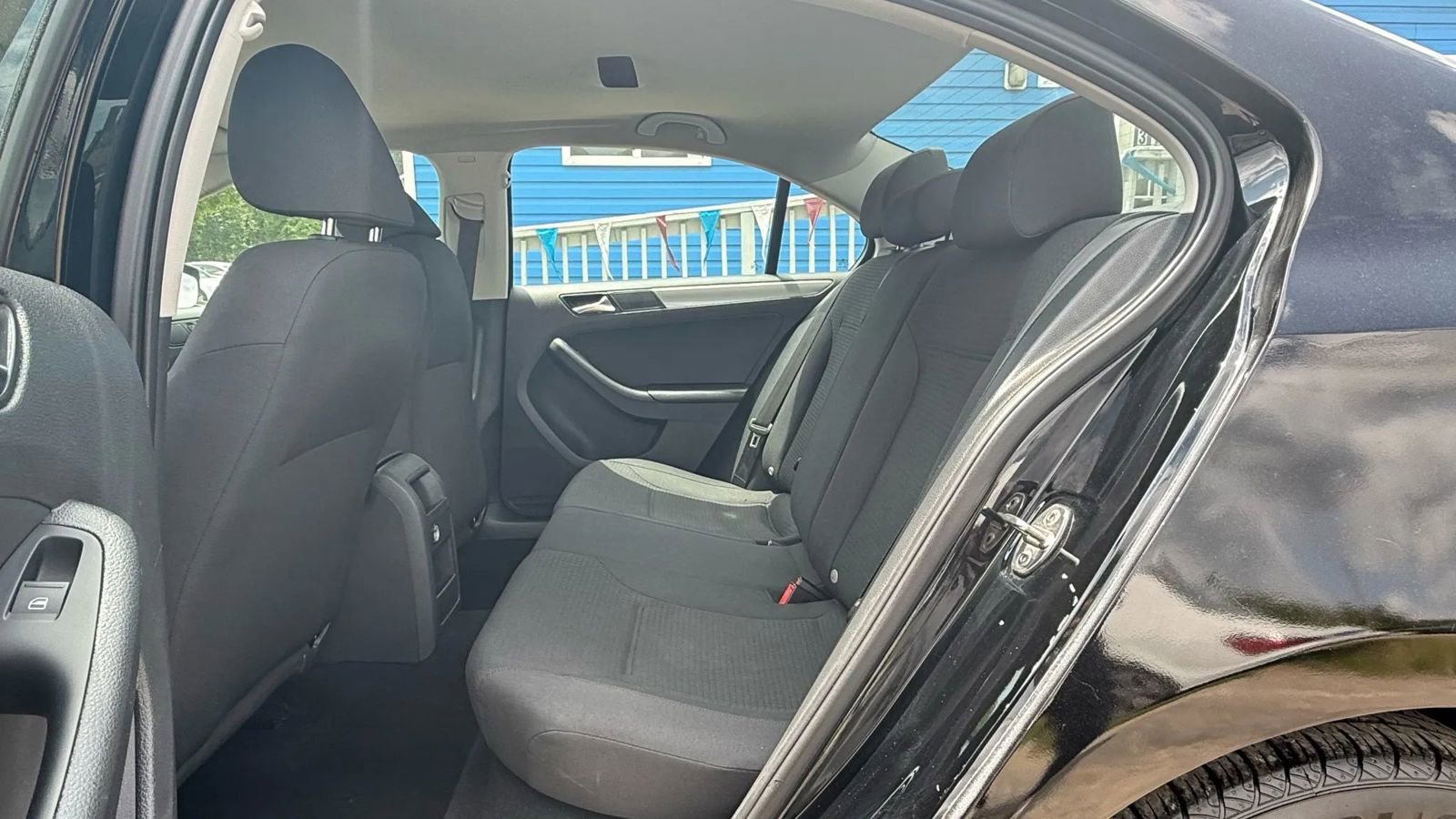 Used 2015 Volkswagen Jetta SE image 11