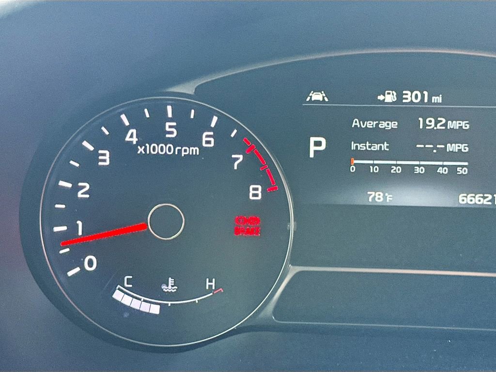 Used 2018 Kia Soul + w/ + Primo LIT Package FWD image 16