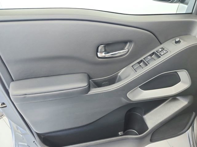 Used 2025 Nissan Frontier SV image 33