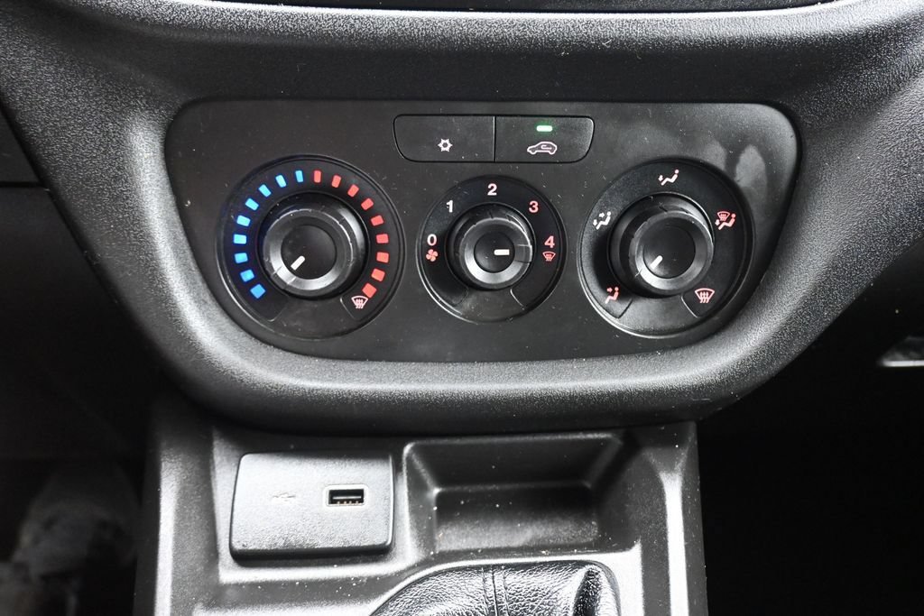 Used 2021 RAM ProMaster City Tradesman FWD image 17