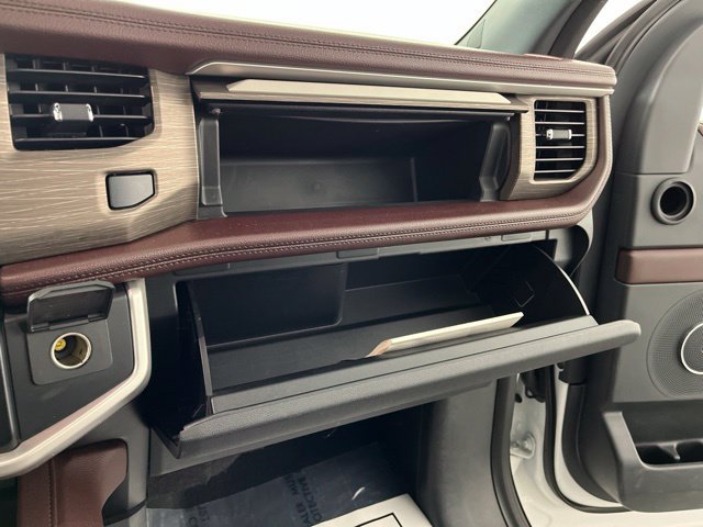 Used 2024 Ford Expedition Limited RWD image 40