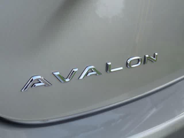 Used 2014 Toyota Avalon Limited FWD image 39