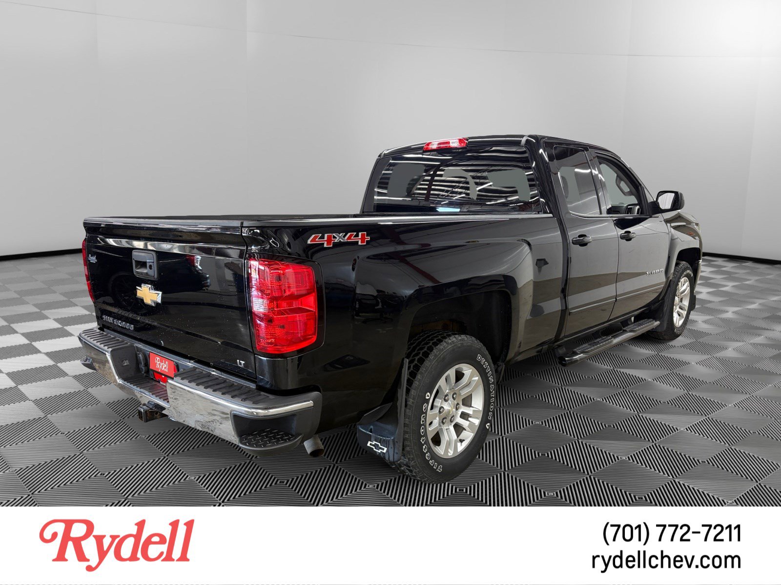 Used 2017 Chevrolet Silverado 1500 LT w/ All Star Edition AWD/4WD image 5