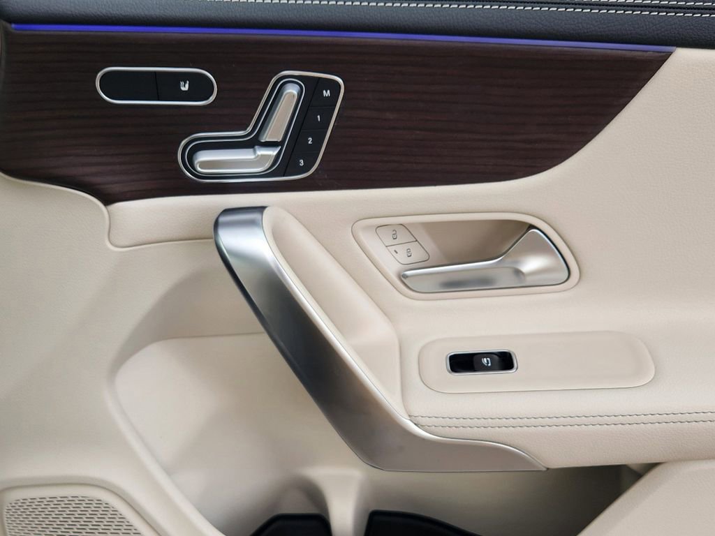 New 2025 Mercedes-Benz CLA 250 4MATIC image 18