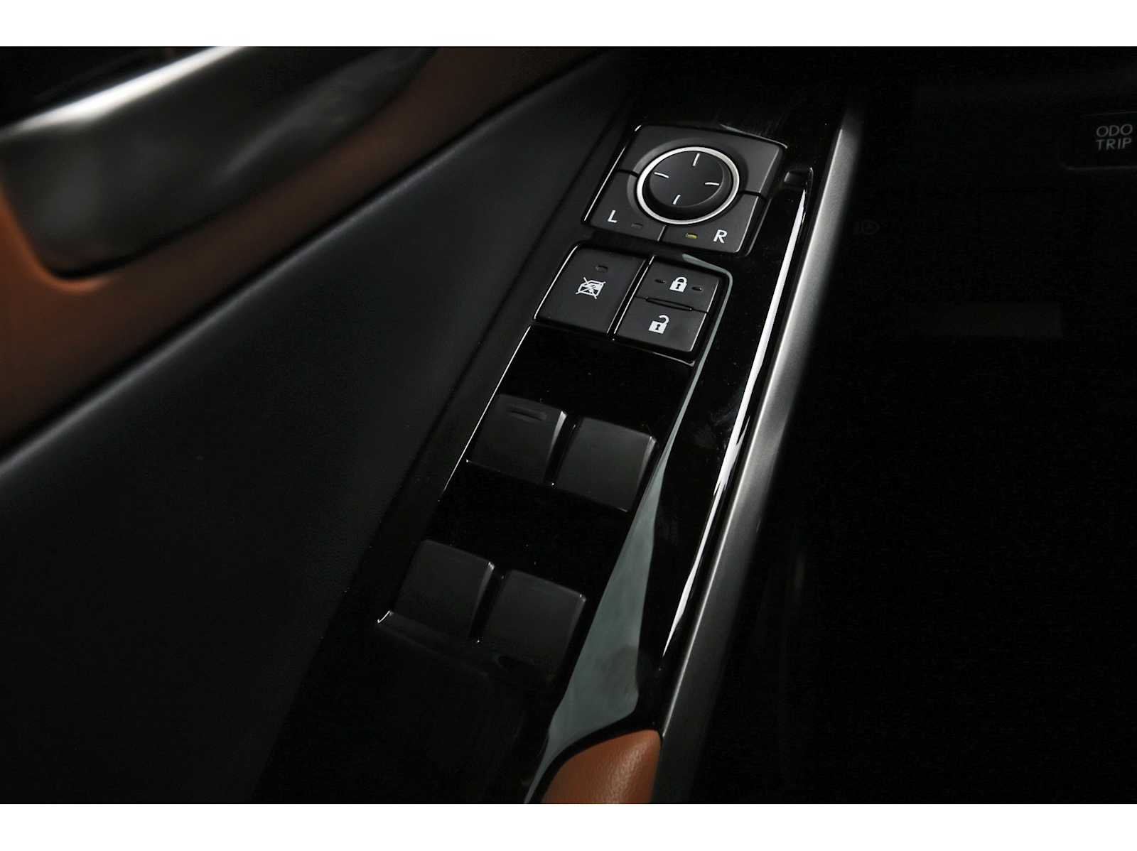 Used 2024 Lexus IS 300 w/ Comfort Package RWD image 20