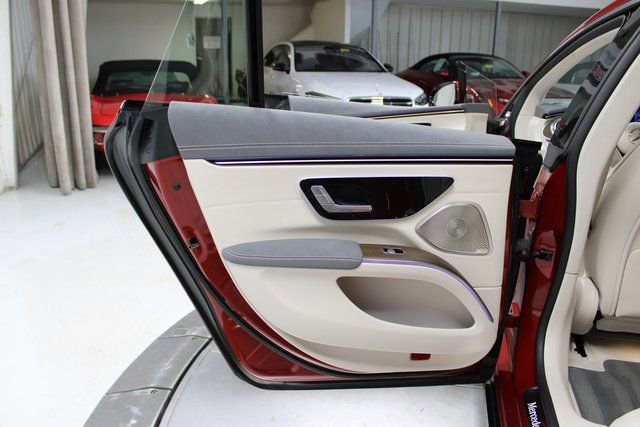 Used 2022 Mercedes-Benz EQS 450+ Sedan image 39