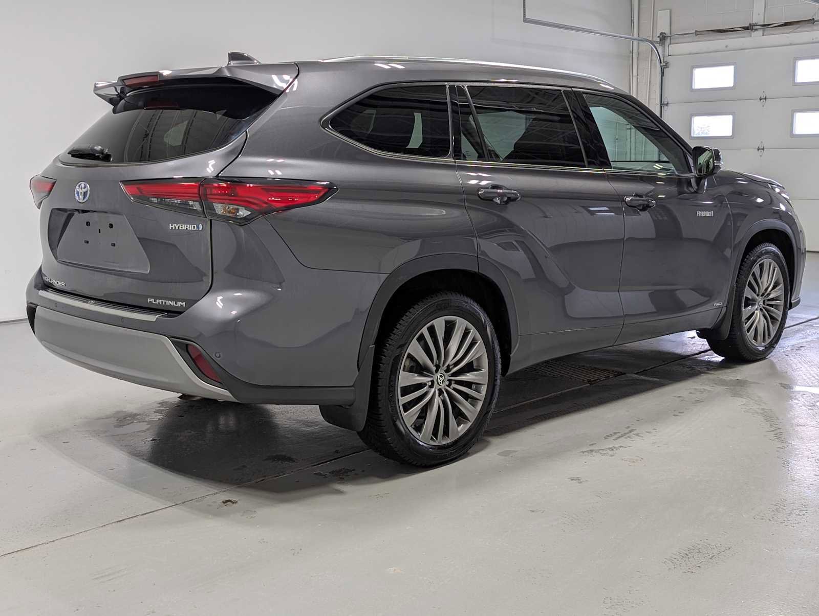 Used 2021 Toyota Highlander Platinum image 8